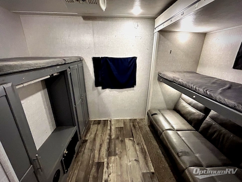 2022 CrossRoads Volante 34BH RV Photo 4