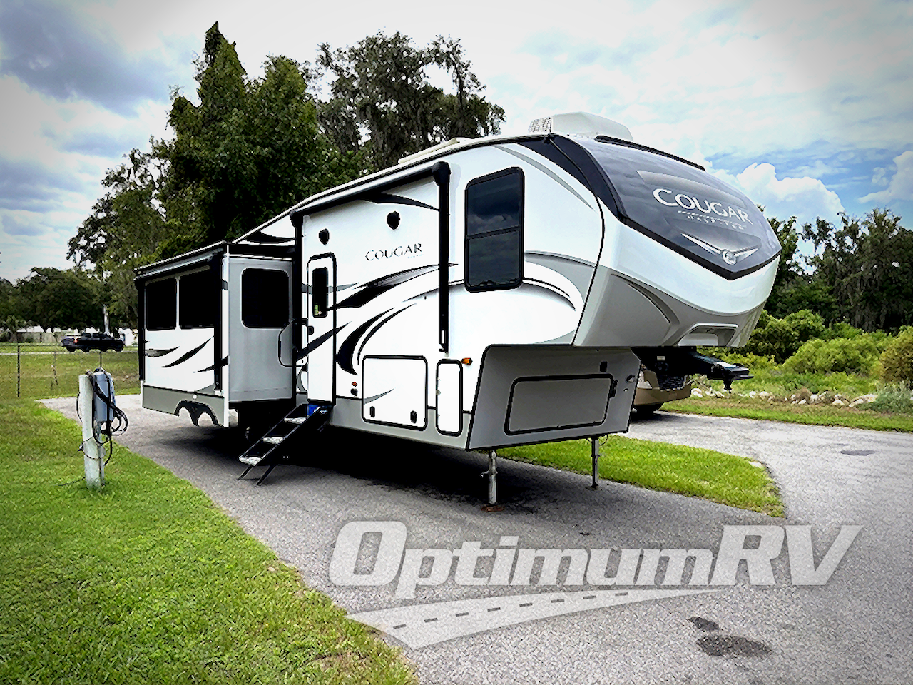 2021 Keystone Cougar Half-Ton 30RLS Photo 1