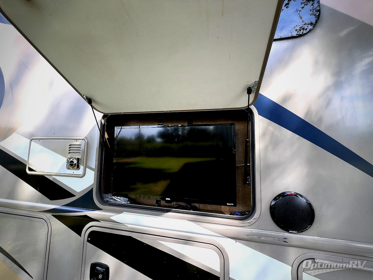 2015 Thor Four Winds Super C 35SK Photo 4