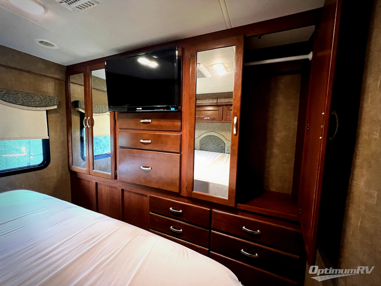 2015 Thor Four Winds Super C 35SK Photo 17