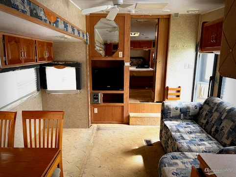 2005 Forest River Wildcat 26FBS RV Photo 2