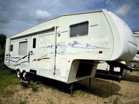 Used 2005 Forest River Wildcat 26FBS Featured Photo