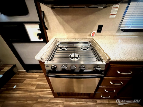 2016 Keystone Montana High Country 375FL RV Photo 3