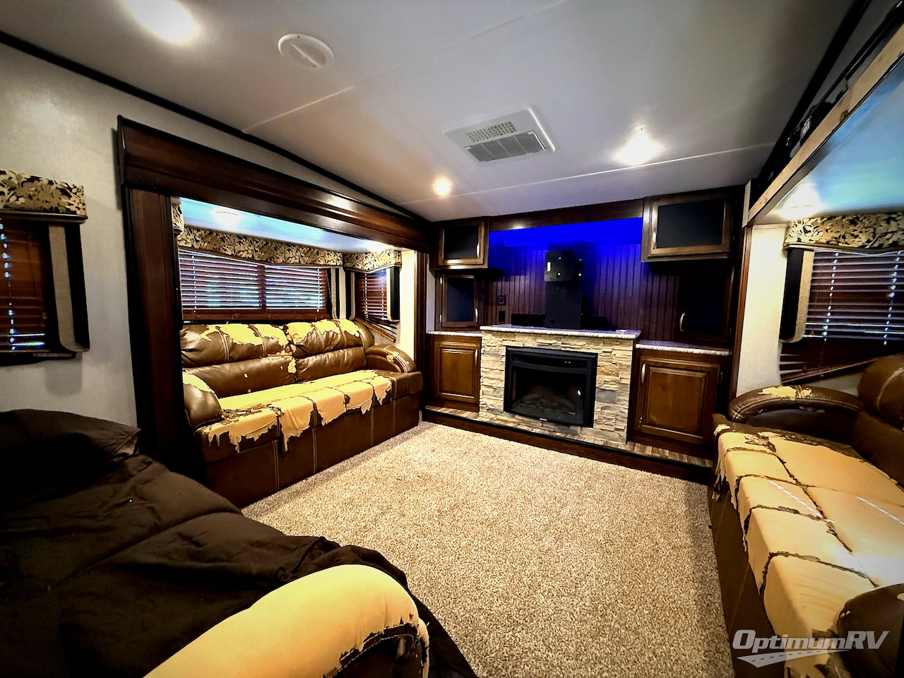 2016 Keystone Montana High Country 375FL Photo 10