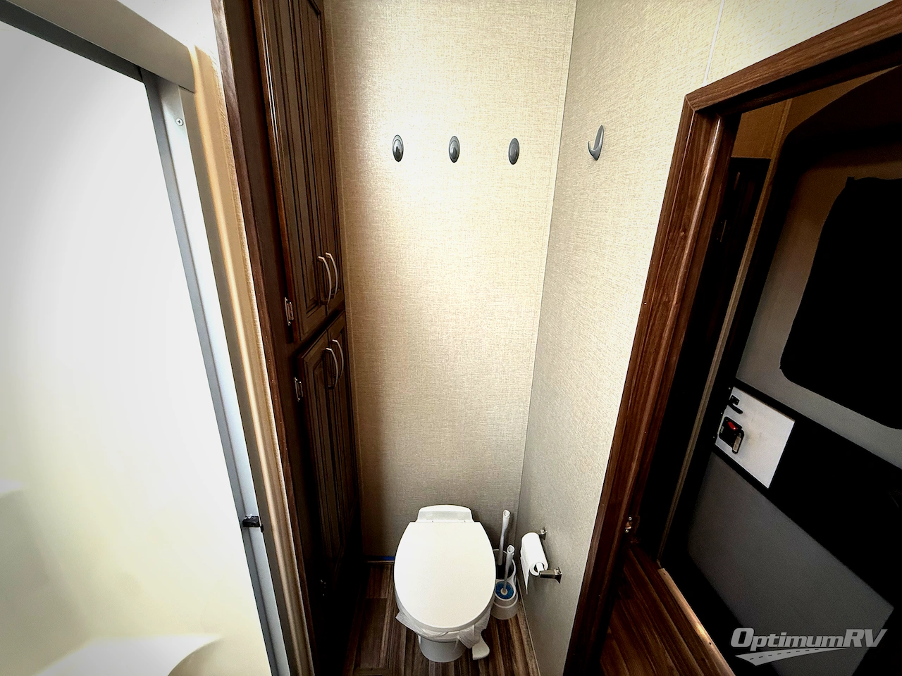 2016 Keystone Montana High Country 375FL Photo 23