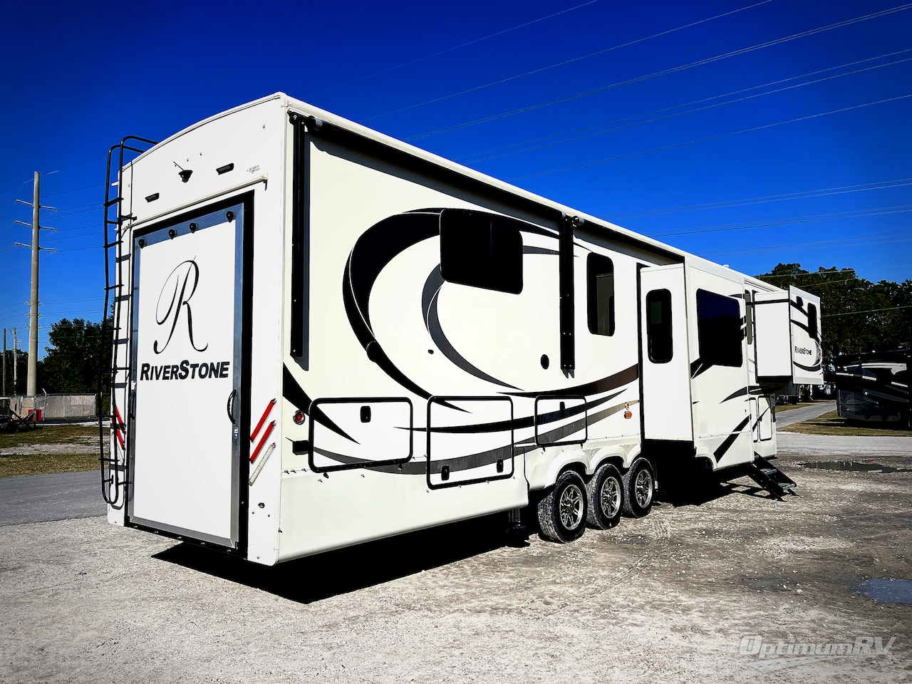 2019 RiverStone RiverStone 39FKTH Photo 3