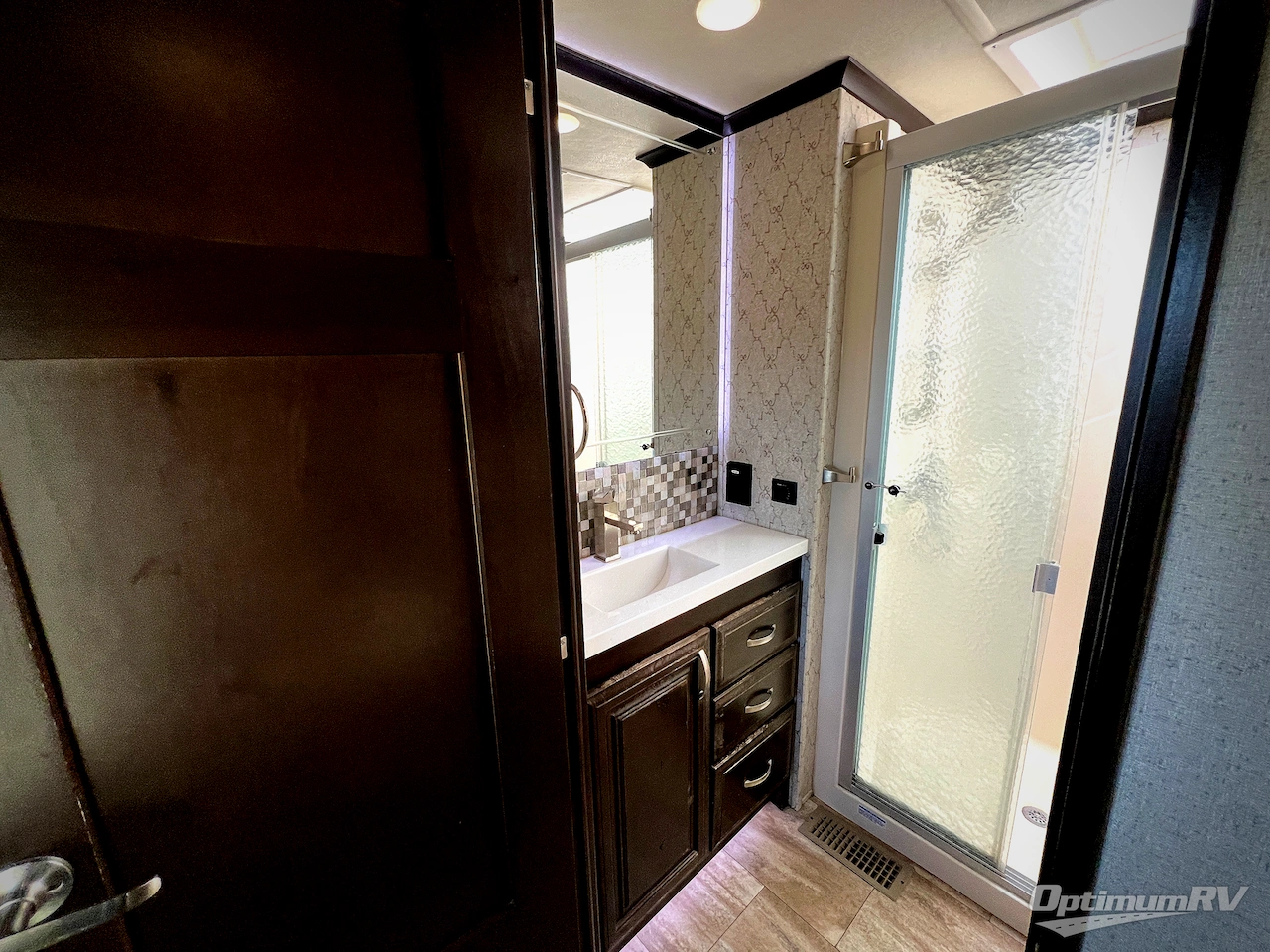 2019 RiverStone RiverStone 39FKTH Photo 23