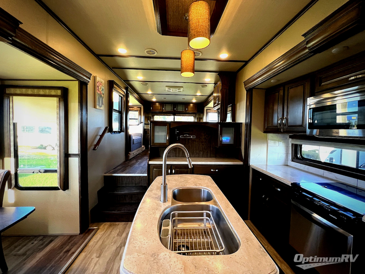 2018 Grand Design Solitude 375RES Photo 4