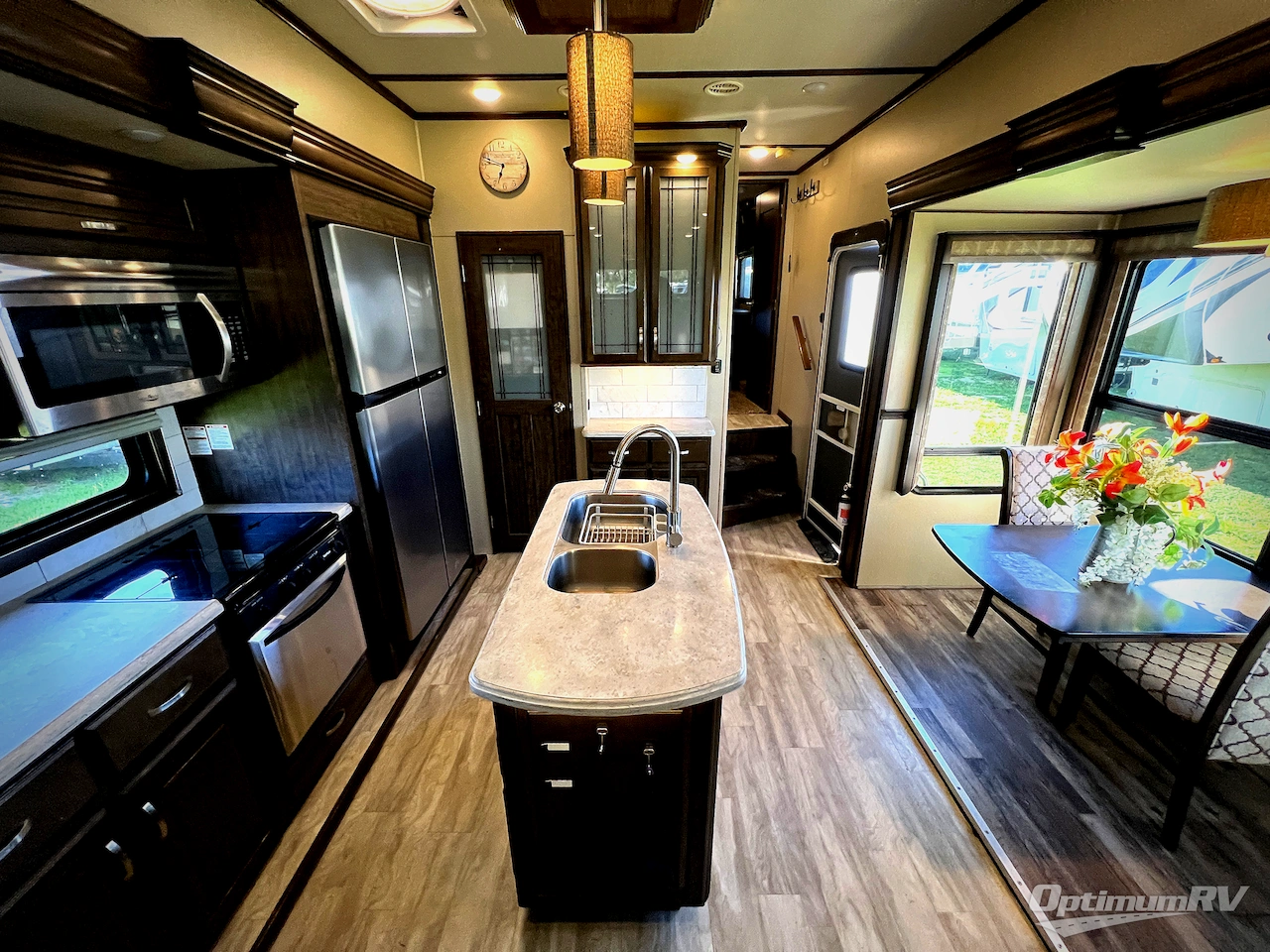 2018 Grand Design Solitude 375RES Photo 6