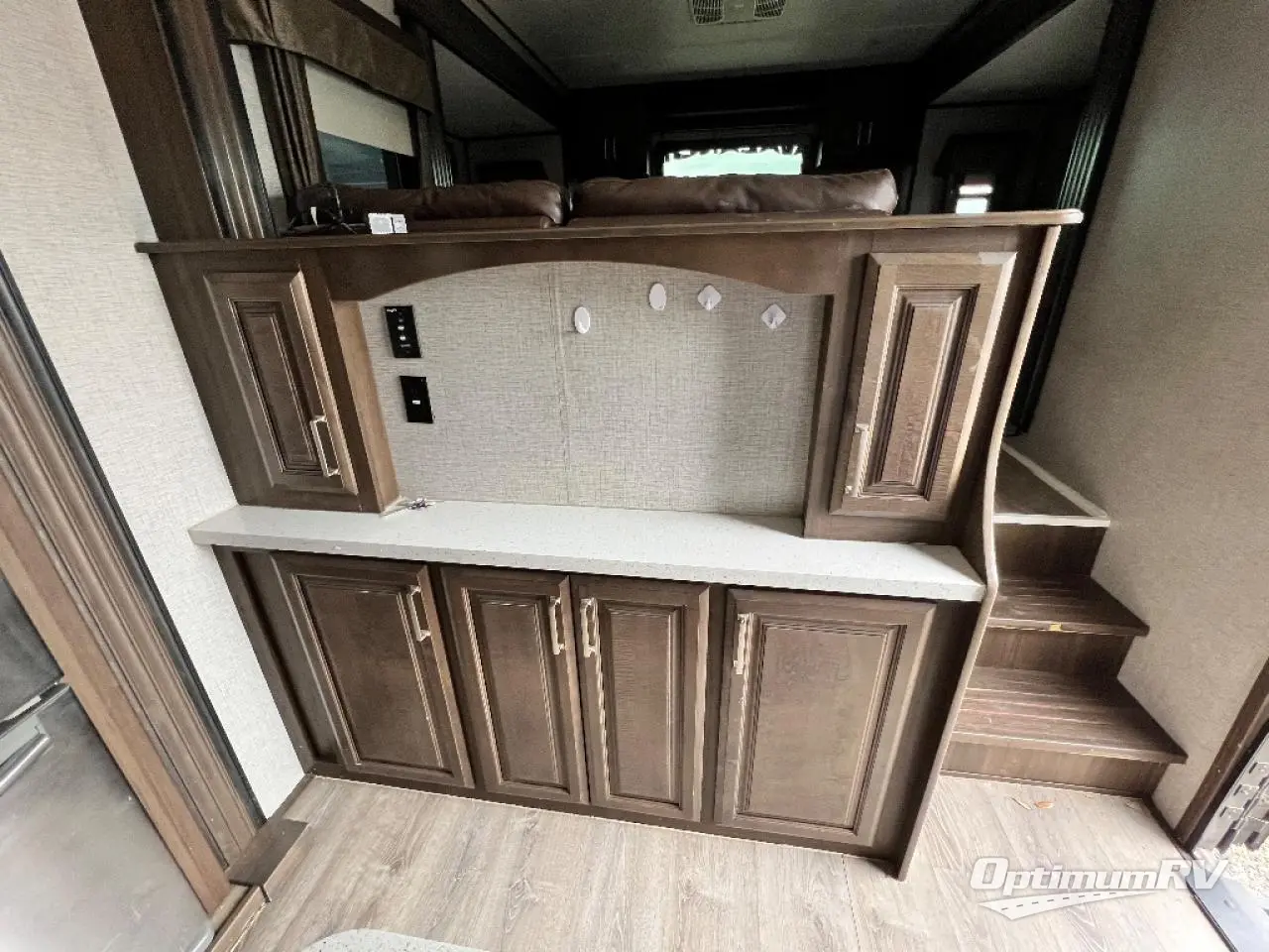 2019 Keystone Avalanche 383FL Photo 21
