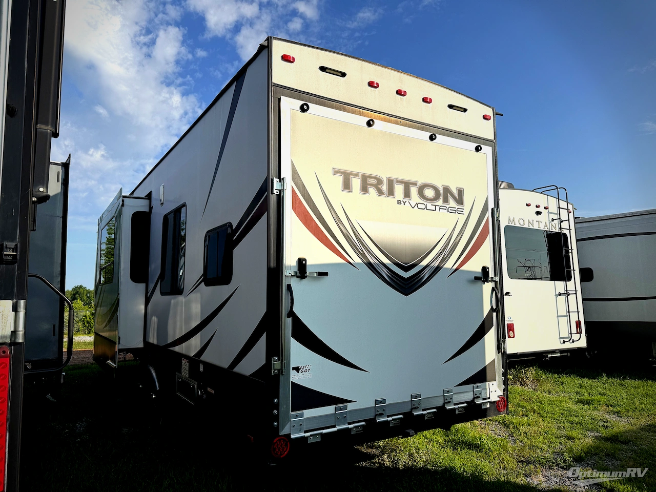 2016 Dutchmen Triton 3451 Photo 3
