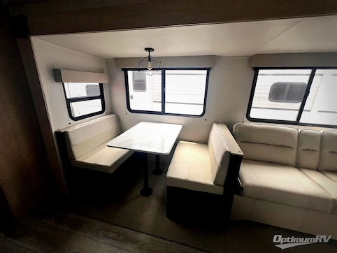 2025 Prime Time Avenger LE 28QBSLE RV Photo 4