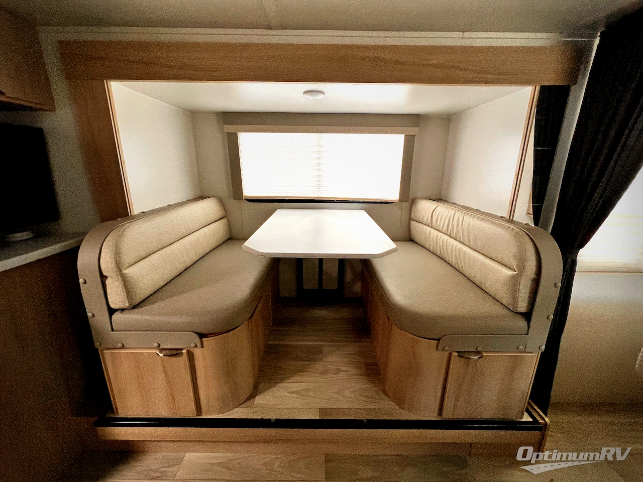 2023 Winnebago Towables Micro Minnie 2108FBS Photo 6