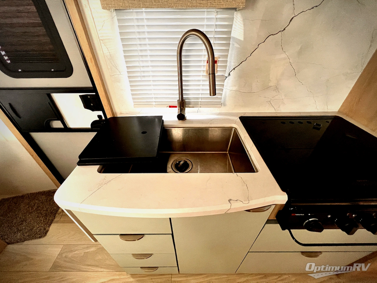 2023 Winnebago Towables Micro Minnie 2108FBS Photo 9