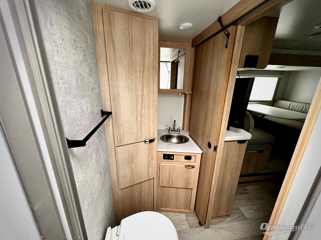 2023 Winnebago Towables Micro Minnie 2108FBS Photo 16