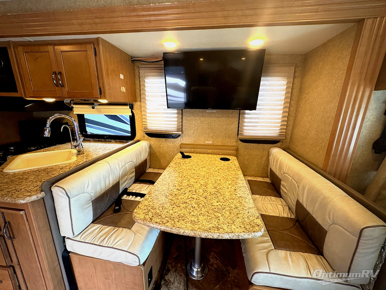 2016 Thor ACE 30.2 Photo 9