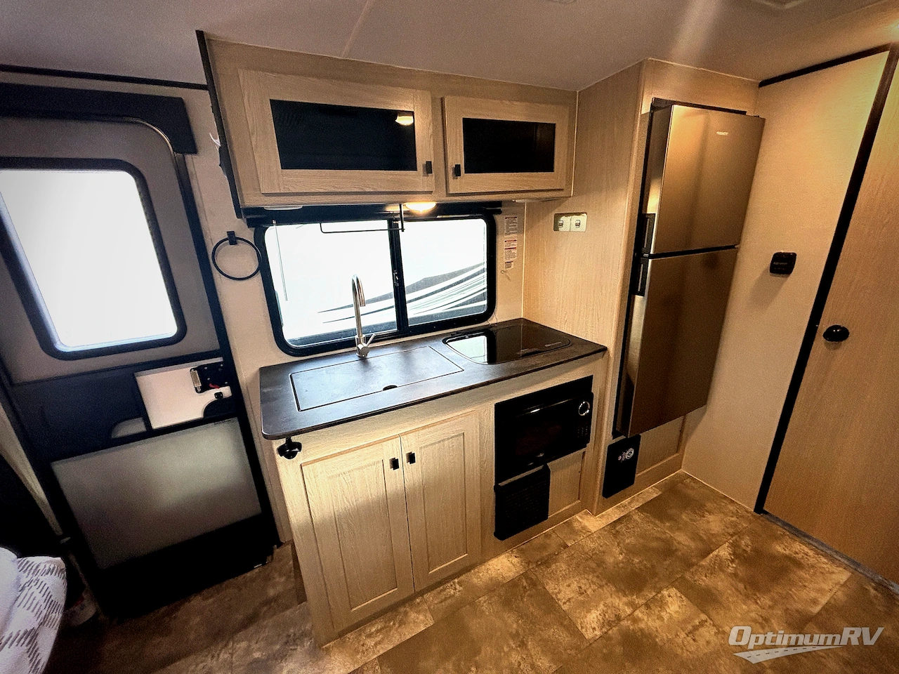 2023 Coachmen Apex Nano 203RBK Photo 6