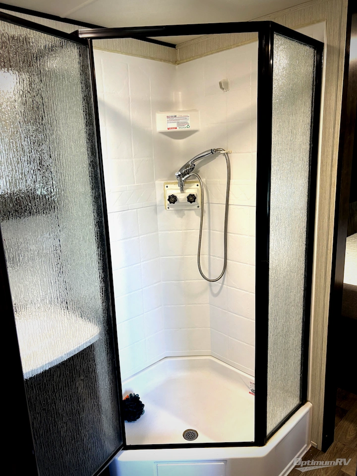 2020 Heartland Pioneer RG28 Photo 16