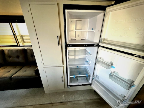 2026 Prime Time Avenger 25MKO RV Photo 4
