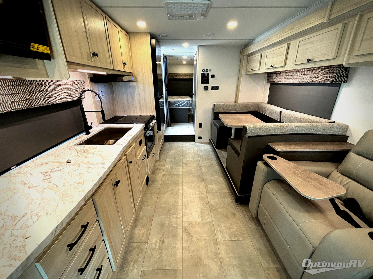 2027 Forest River Sunseeker 3010DS Photo 4