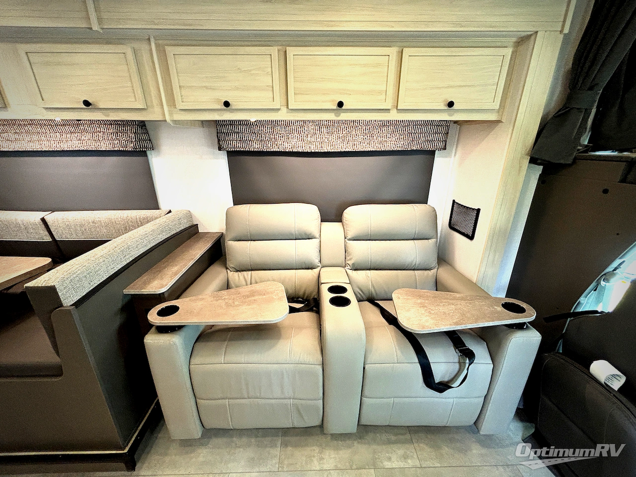 2027 Forest River Sunseeker 3010DS Photo 14