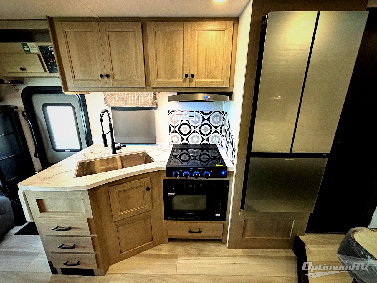 2027 Forest River Sunseeker 2440DS Photo 6