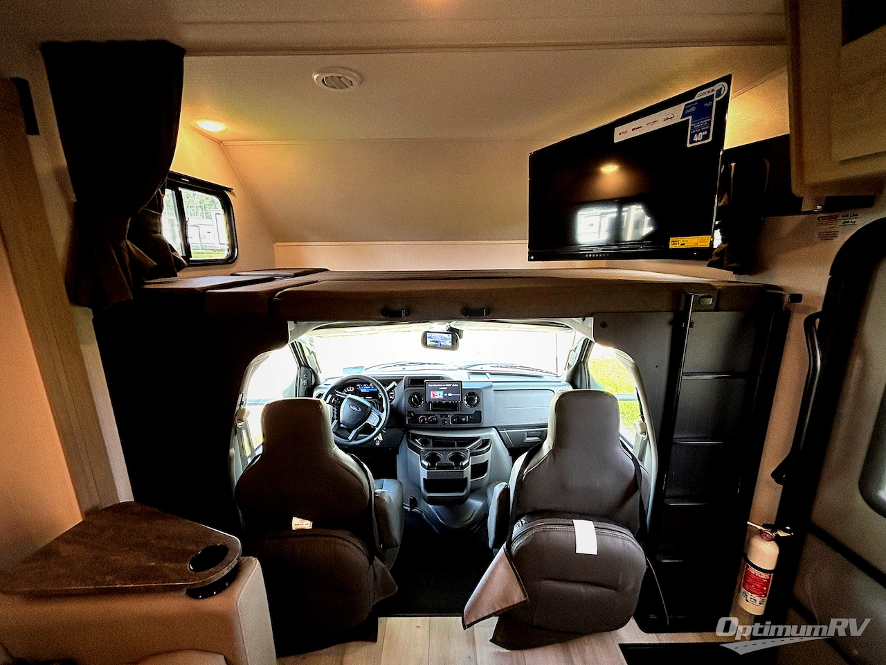 2027 Forest River Sunseeker 2440DS Photo 10