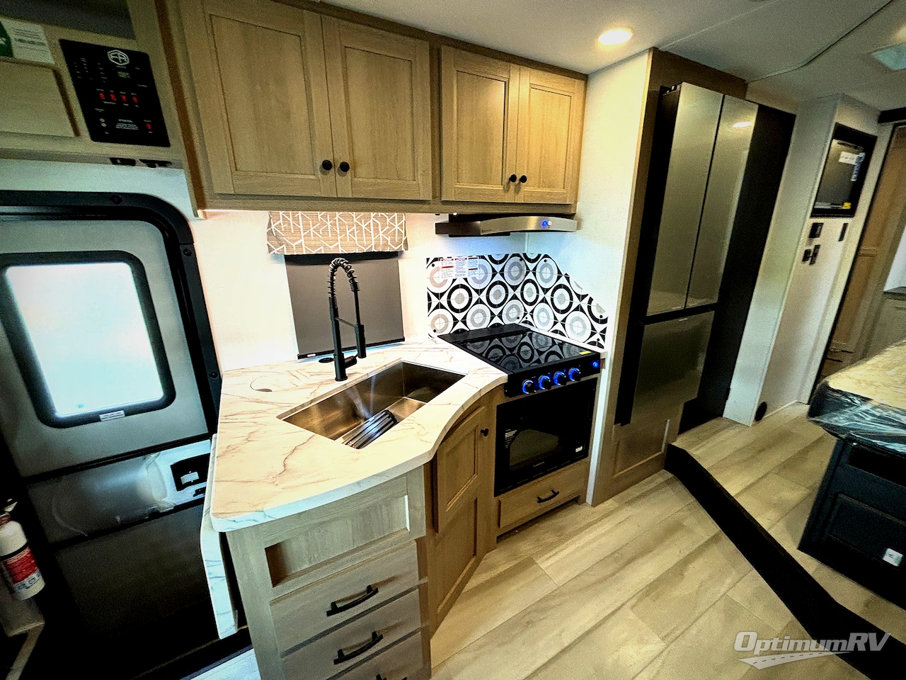 2027 Forest River Sunseeker 2440DS Photo 13