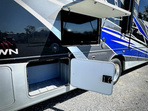 2024 Forest River Georgetown 5 Series 34H5 RV Photo 4