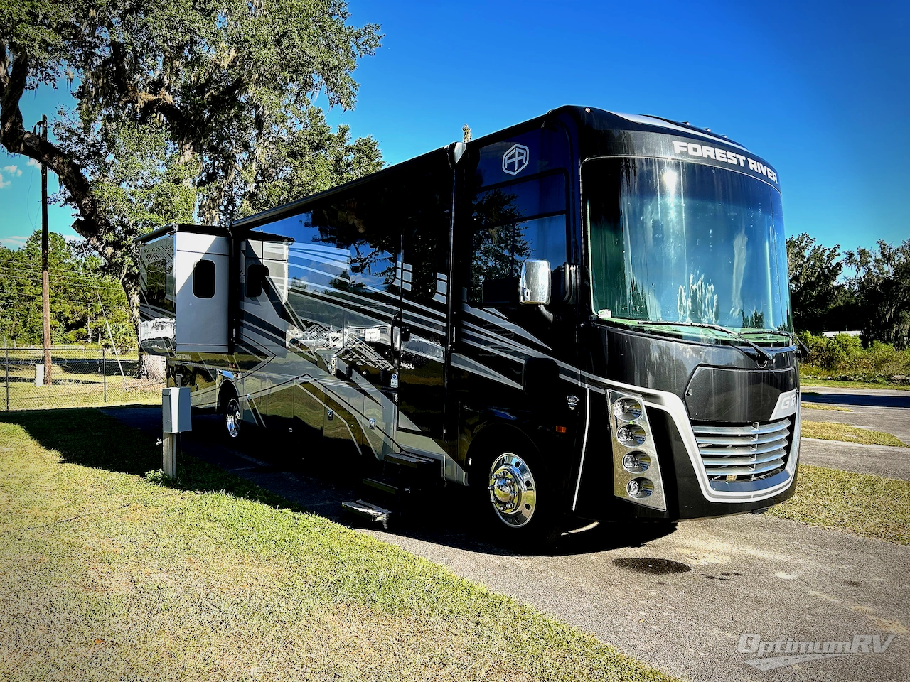 2025 Forest River Georgetown 7 Series 36D7 Photo 1