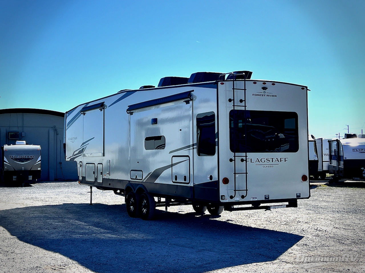 2026 Forest River Flagstaff Classic 401CFB Photo 3