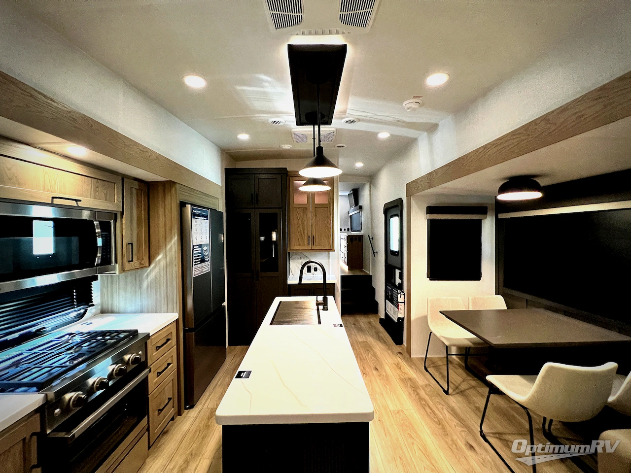 2026 Forest River Flagstaff Classic 401CFB Photo 5