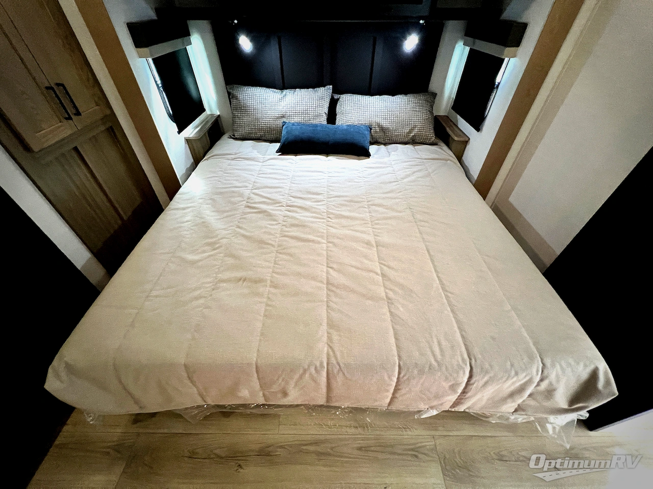 2026 Forest River Flagstaff Classic 401CFB Photo 21