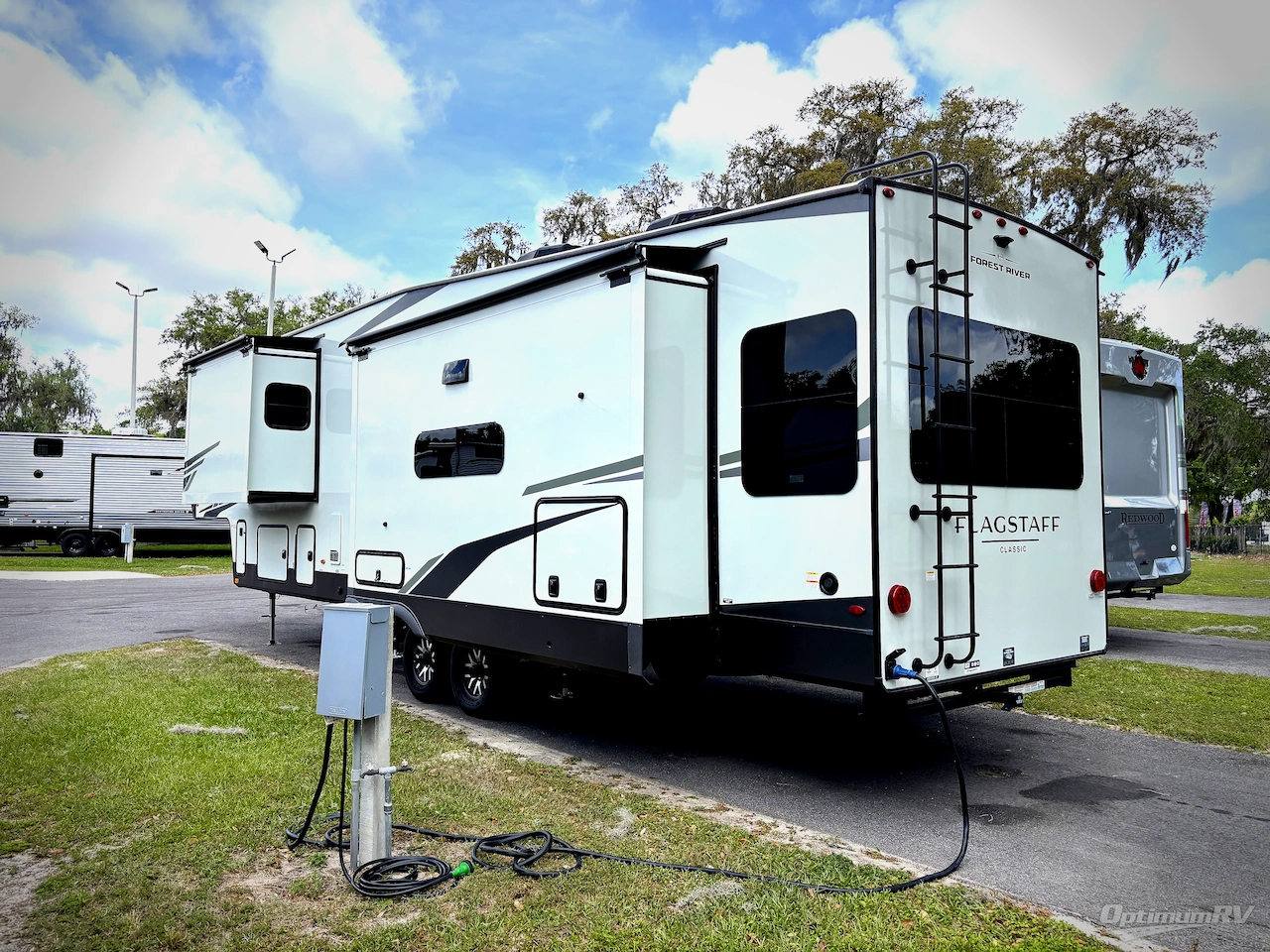 2026 Forest River Flagstaff Classic 401CFB Photo 3