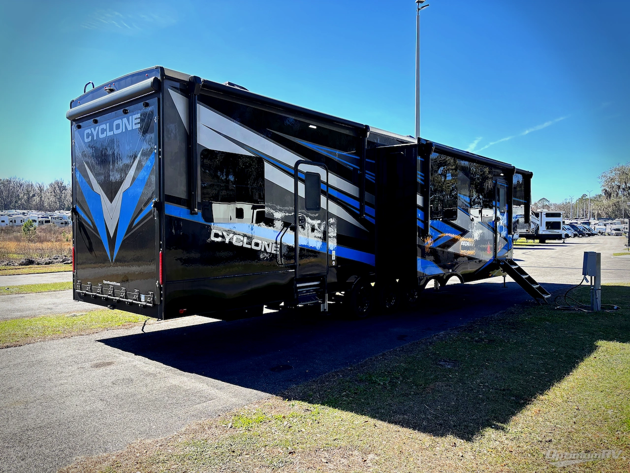 2025 Heartland Cyclone 4014C Photo 2