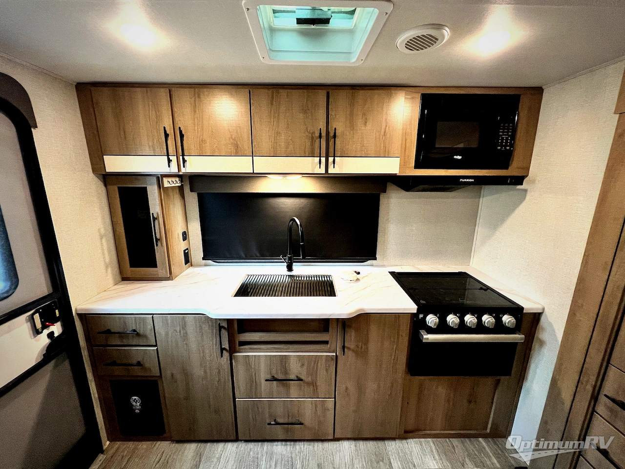 2023 Grand Design Imagine XLS 23LDE Photo 7