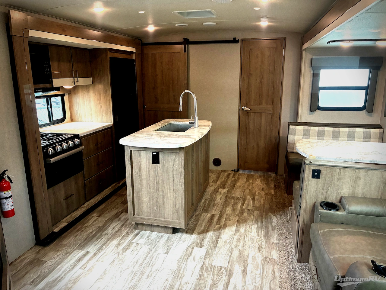 2022 Grand Design Imagine 3250BH Photo 15