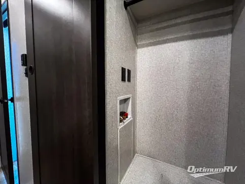 2024 CrossRoads Hampton HP378DBB RV Photo 4