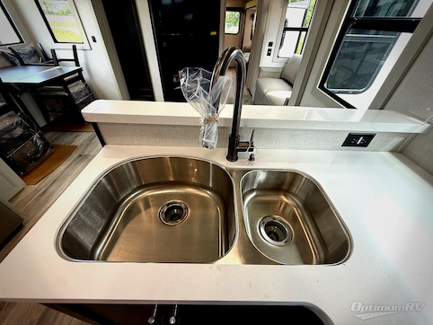 2026 Keystone Alpine Avalanche Edition 380LT RV Photo 2