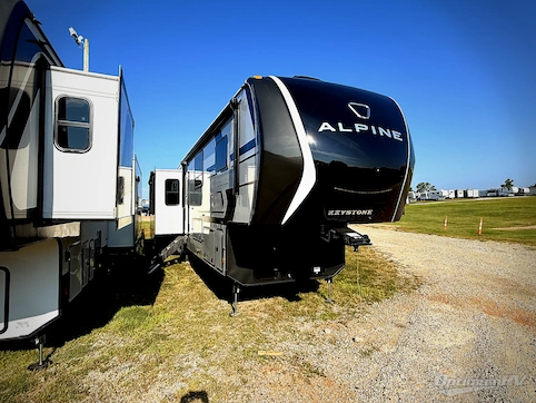 New 2026 Keystone Alpine Avalanche Edition 379MB Featured Photo