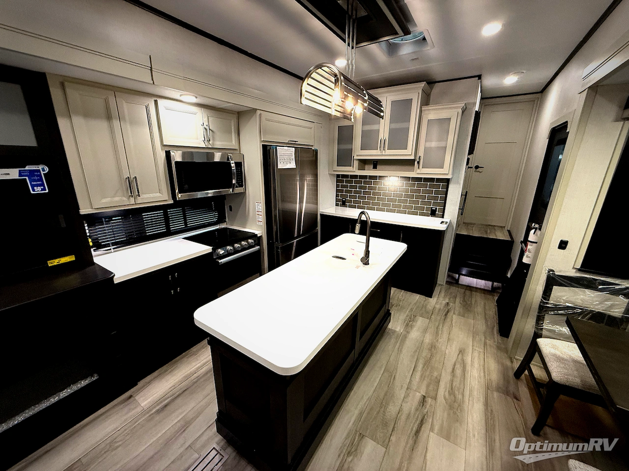 2026 Keystone Alpine Avalanche Edition 390DS Photo 7