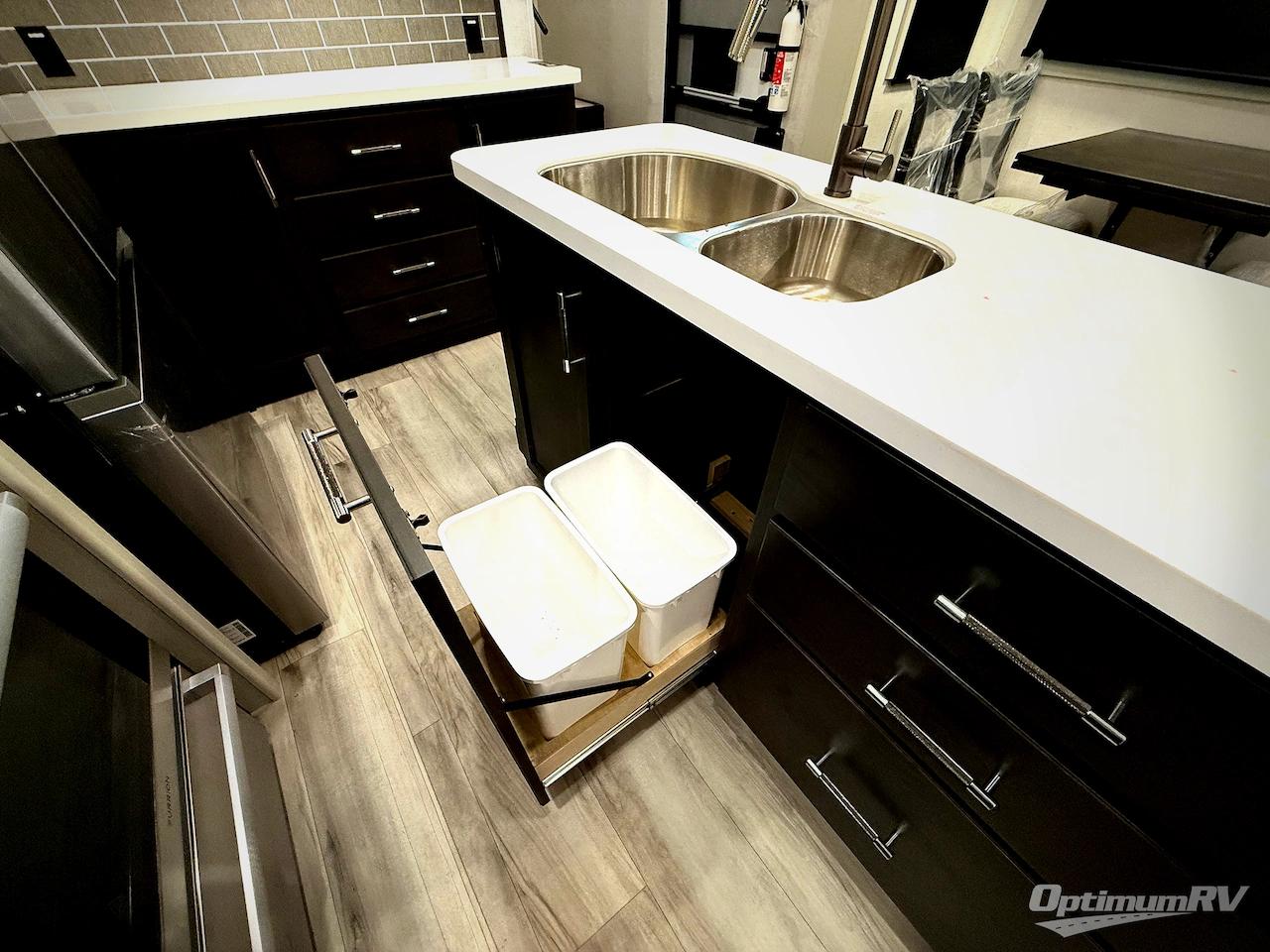 2026 Keystone Alpine Avalanche Edition 390DS Photo 12