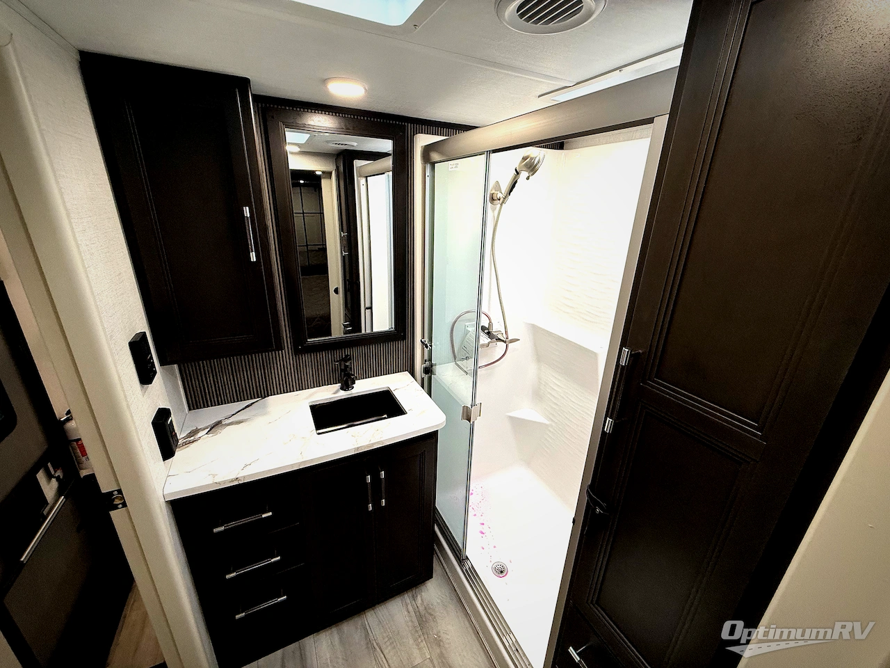 2026 Keystone Alpine Avalanche Edition 390DS Photo 23