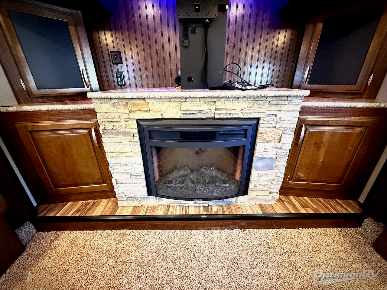 2016 Keystone Montana High Country 375FL Photo 4