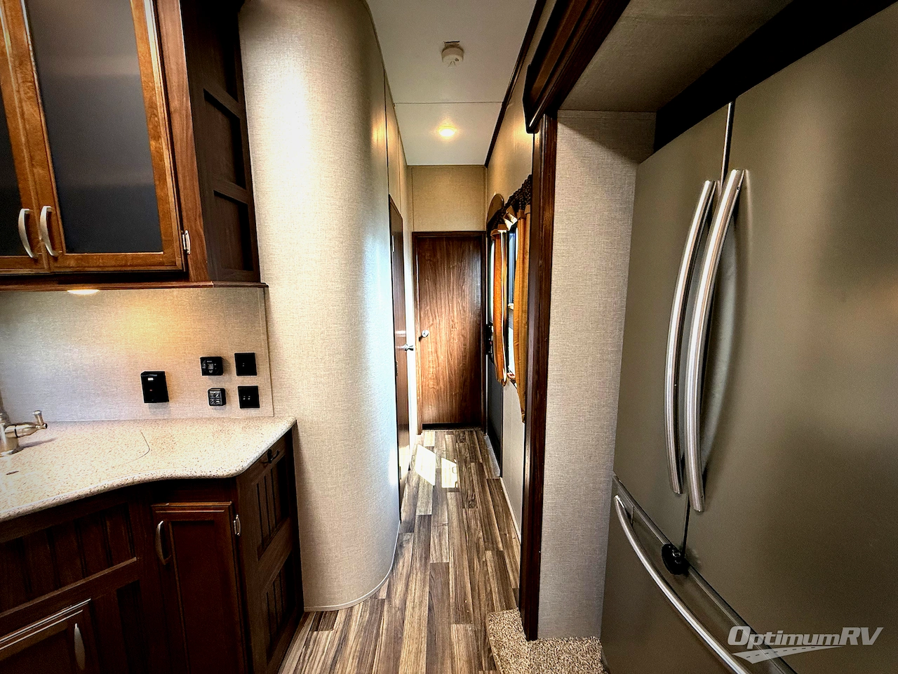 2016 Keystone Montana High Country 375FL Photo 9