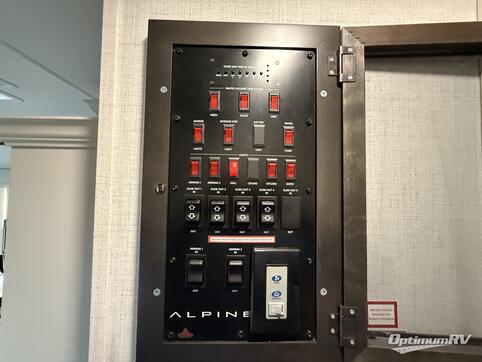 2025 Keystone Alpine Avalanche Edition 390DS RV Photo 4