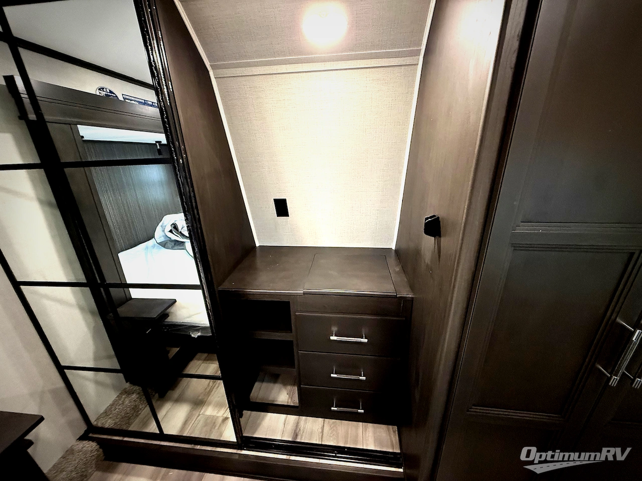 2026 Keystone Alpine Avalanche Edition 390DS Photo 22