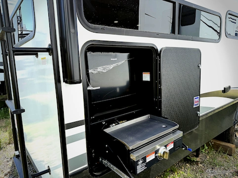 2025 Keystone Arcadia Super Lite 260SLCL RV Photo 4