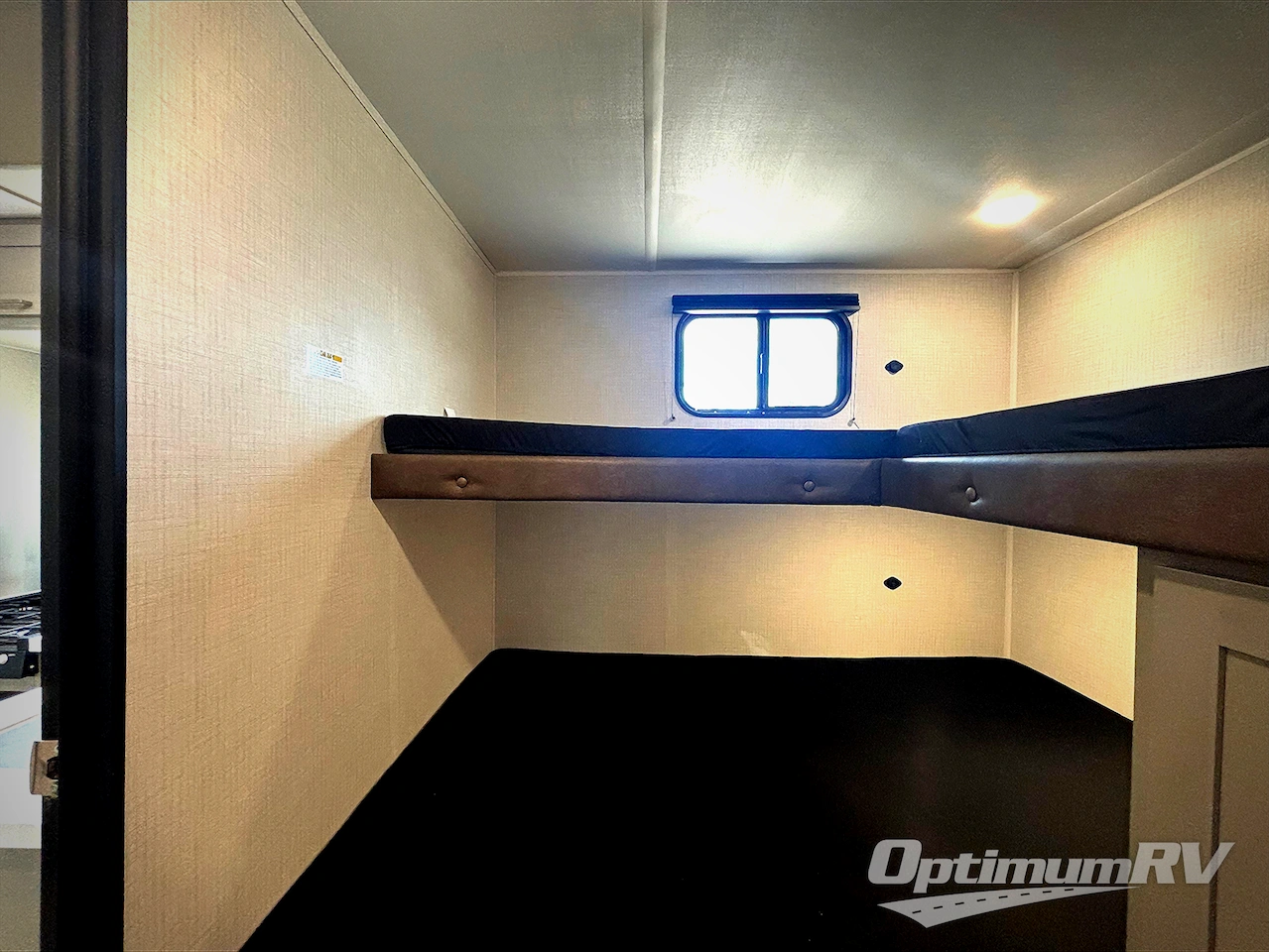 2026 Keystone Hideout Sport 291BR Photo 6