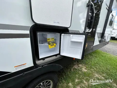 2024 Dutchmen Kodiak Ultimate 2921FKDS RV Photo 2